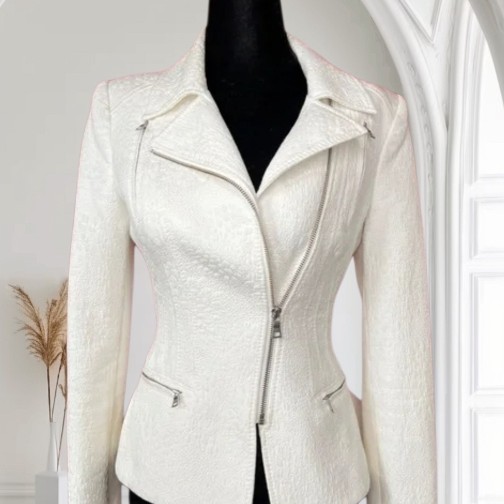 BCBG Maxazra Textured Cream Blazer